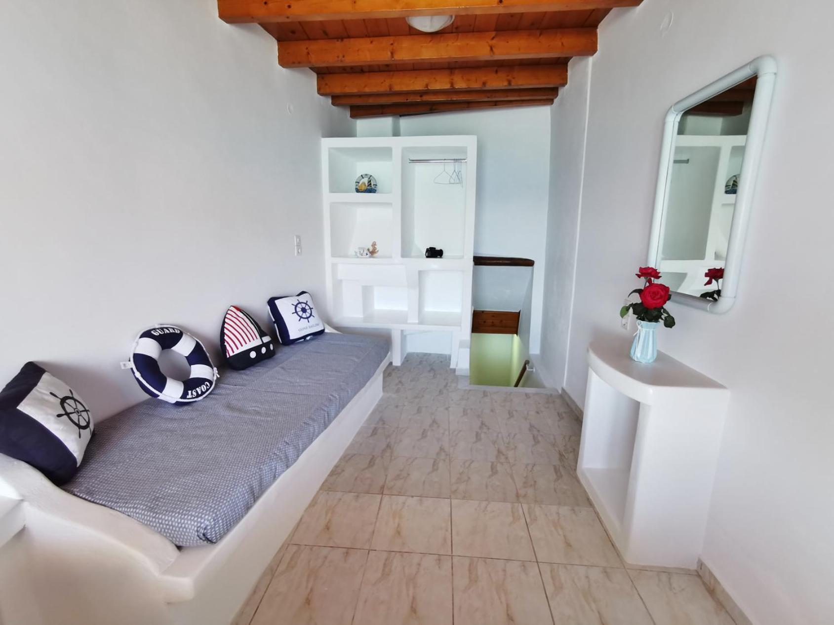 Blue Mare Apartments On The Beach Firopotamos Room photo